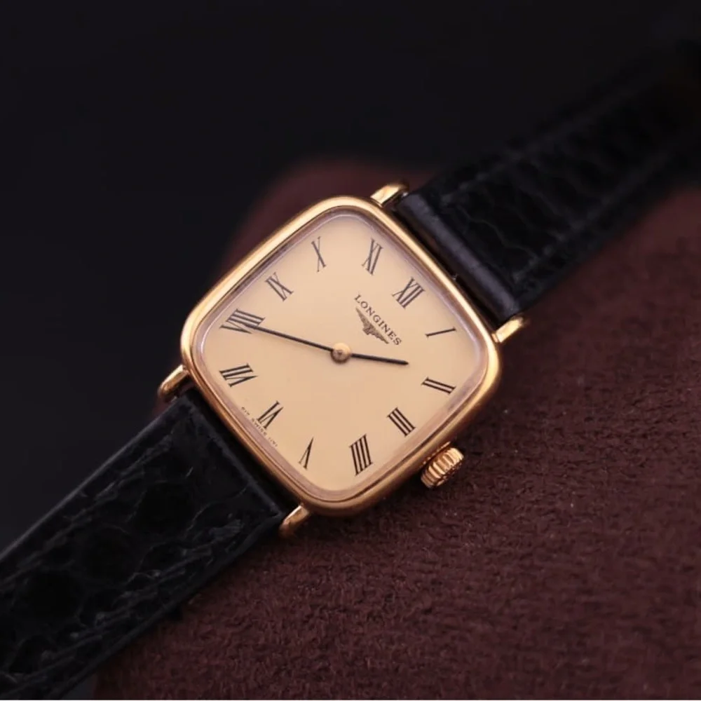 1980s Longines Women’s Dress Watch
Manual-Winding, Gold-Plated
Ref. No. 817-1171 - Picture 4 of 13